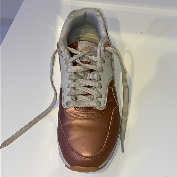 Nike Shoes - Rose Gold Nike Airmax